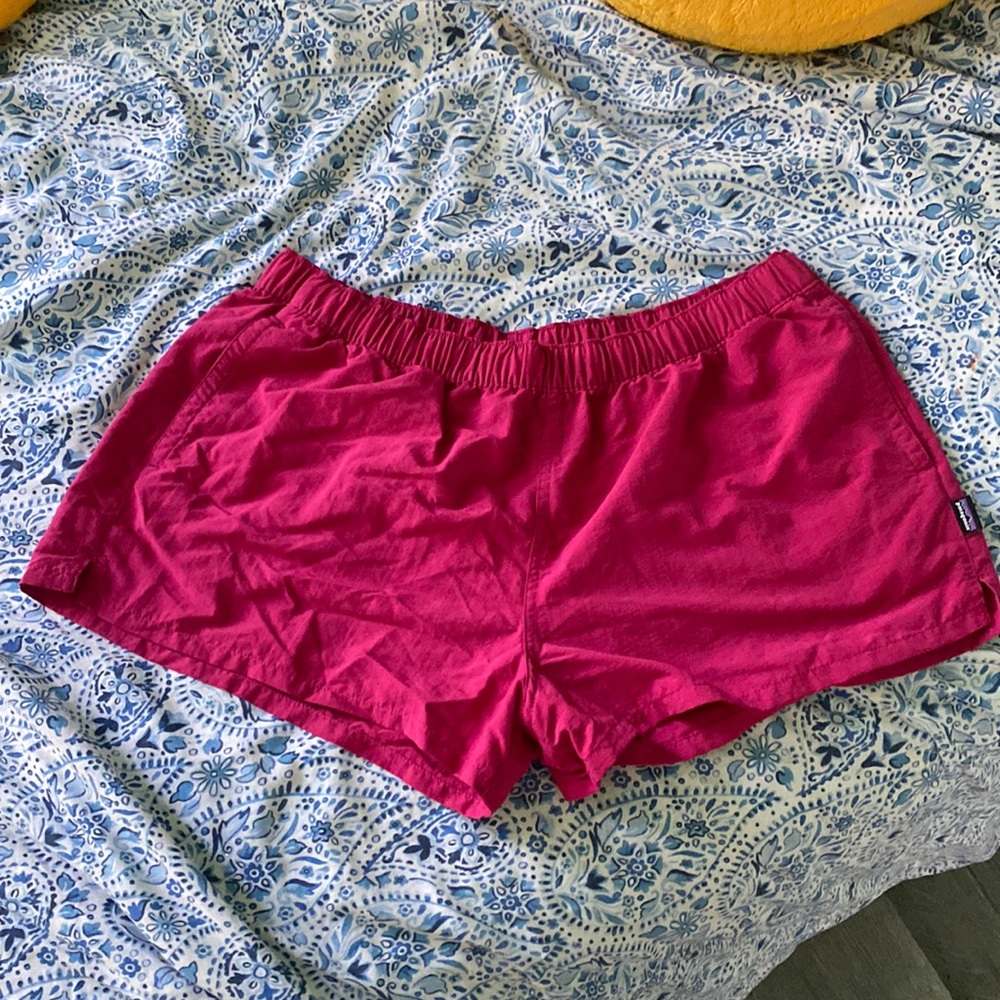 Patagonia Barely Baggies 2.5 inseam WOMENS XL